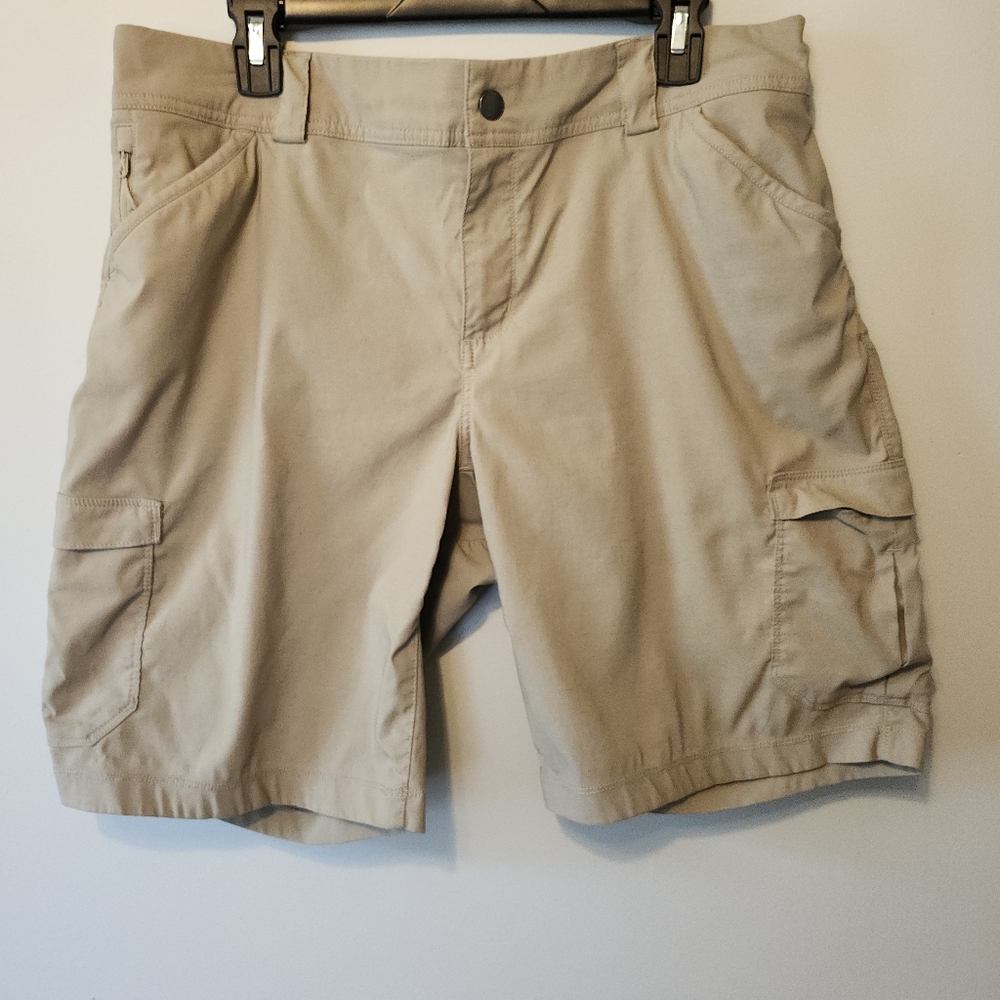 DULUTH TRADING CO DRY on the FLY 10" Short SMOKY TAN STRETCH DRY WICK WMS SZ. 14